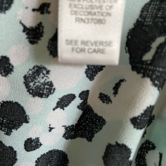 EST. 1946 Light Blue Leopard Black Lace Short Sleeve Blouse Size XL - Picture 6 of 7